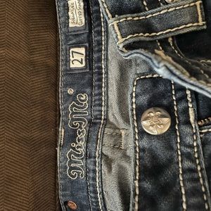 Miss Me Jeans Size 27 - like new